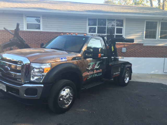 J-&-L-Towing-Company-Tow-Truck-2