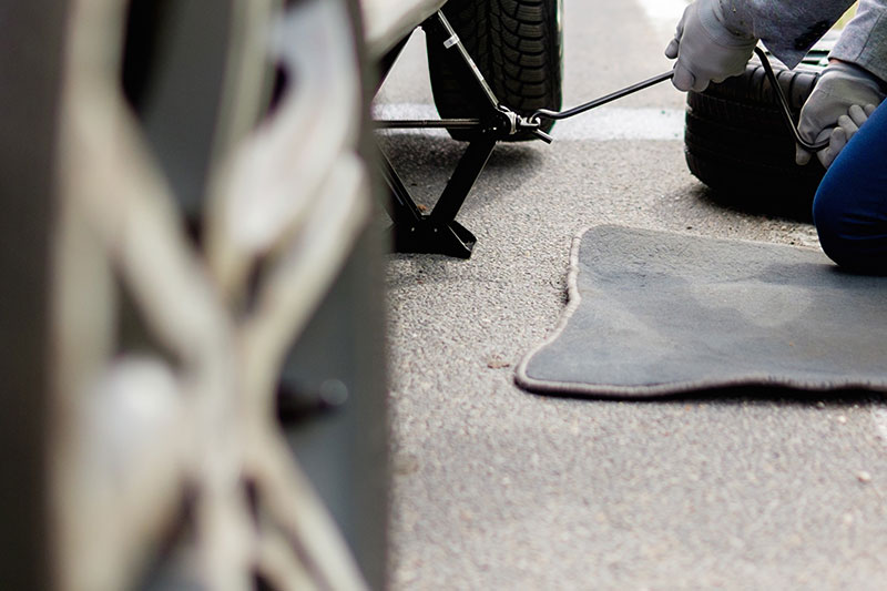 Flat-Tire-Change-J-and-L-Towing-1